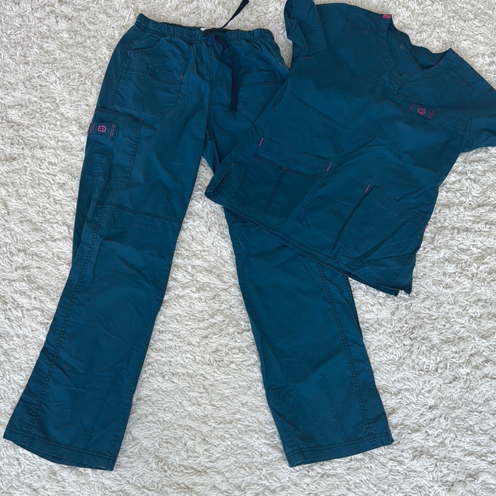 Unbranded Teal Women’s Scrub Set - Top & Pants
